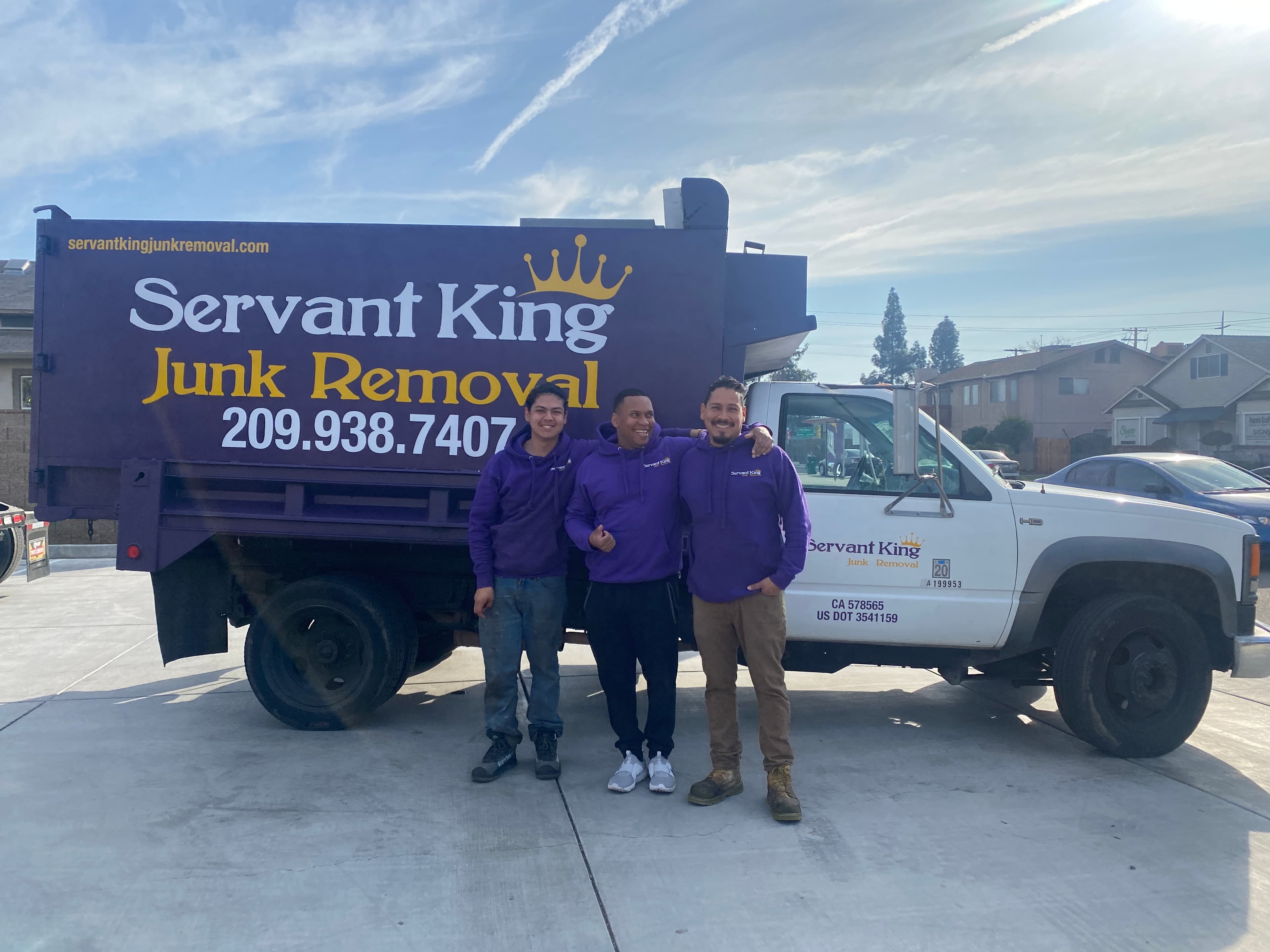 Servant King Junk Removal truck
